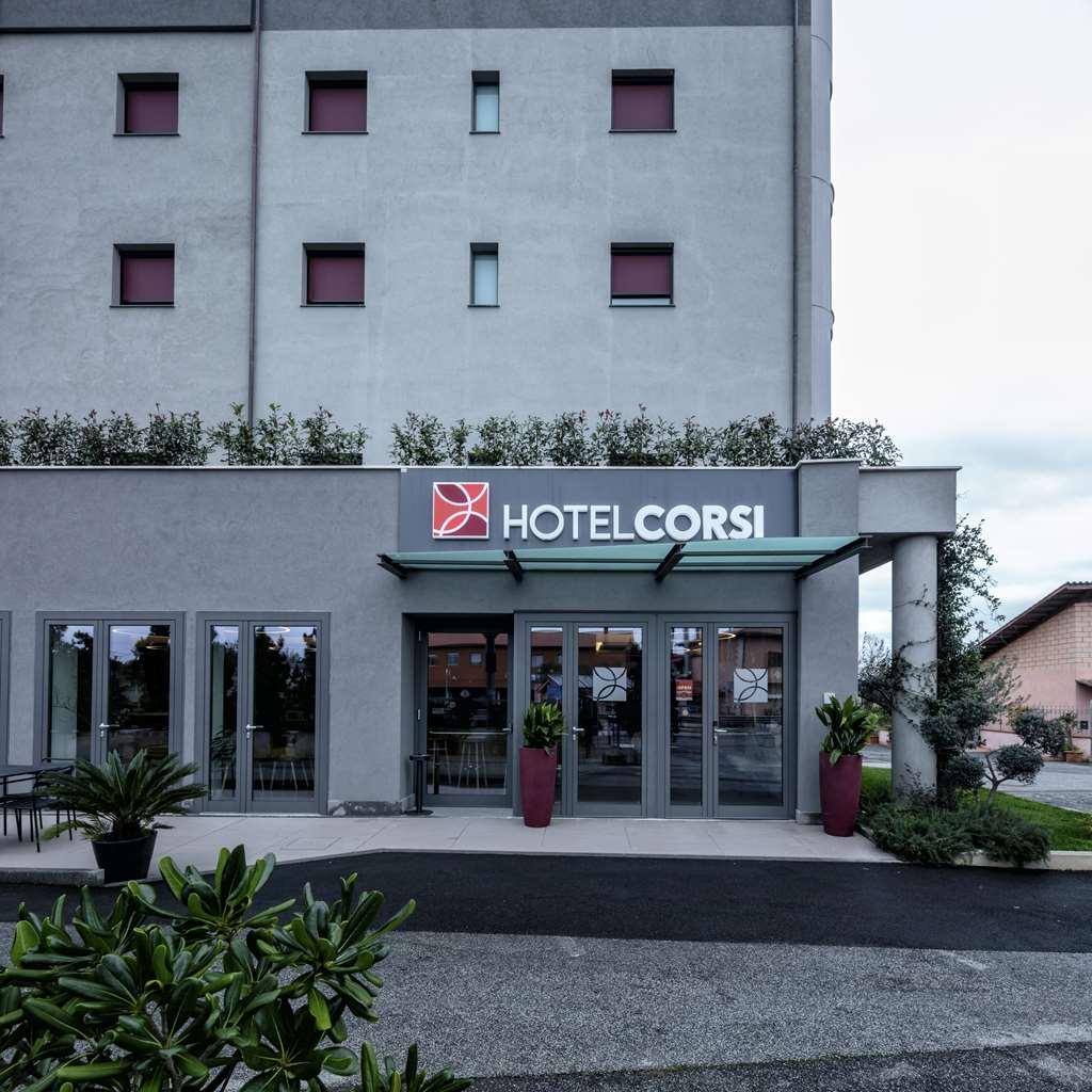 Best Western Hotel Corsi Torrimpietra Экстерьер фото